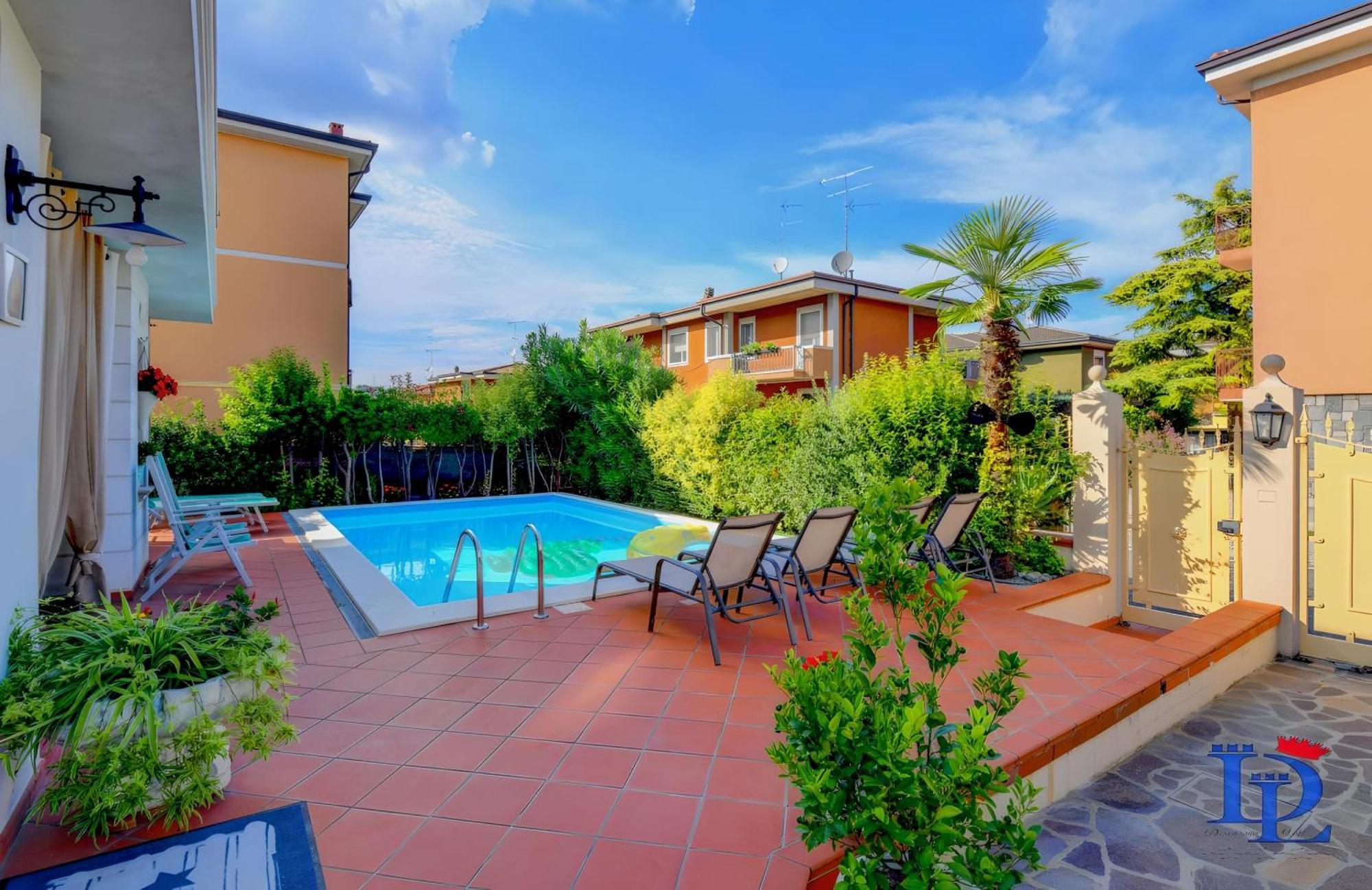 Desenzanoloft Official Partner Marriott Homes & Villas - Garden & Pool Десенцано дел Гарда Екстериор снимка